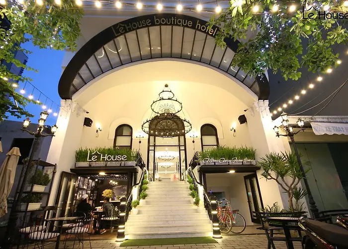 Le House Boutique Hotel - 100M To The Beach Đà Nẵng